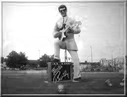 BuddyHolly_Statue_Germany.jpg