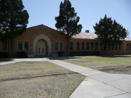 Roscoe_Wilson_School_Lubbock_TX.jpg