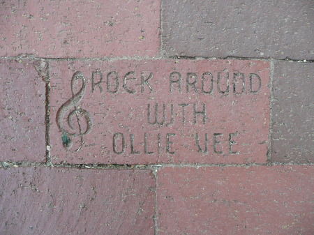 ROCK AROUND WITH OLLIE VEE