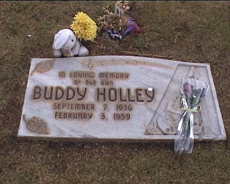 Buddy_Holly_Headstone_2002.jpg