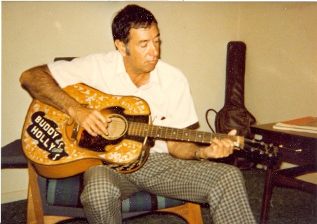 Larry_Holley_with_Buddy's_acoustic_guitar.jpg